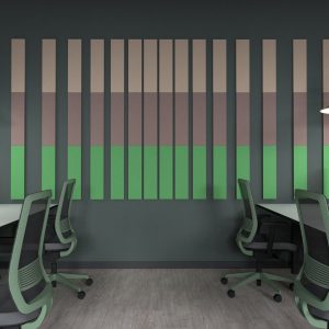 Panou acustic LineaPlus MINI 60x15x0.8 cm din PET felt, ideal pentru reducerea zgomotului și optimizarea acusticii în birouri și spații moderne. Prezentare produs in zona de lucru